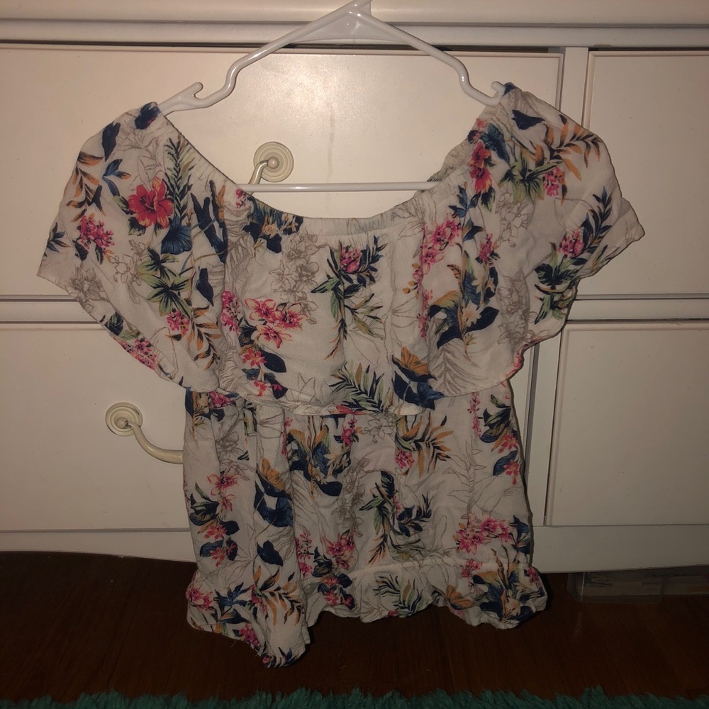 American Eagle off the shoulder top